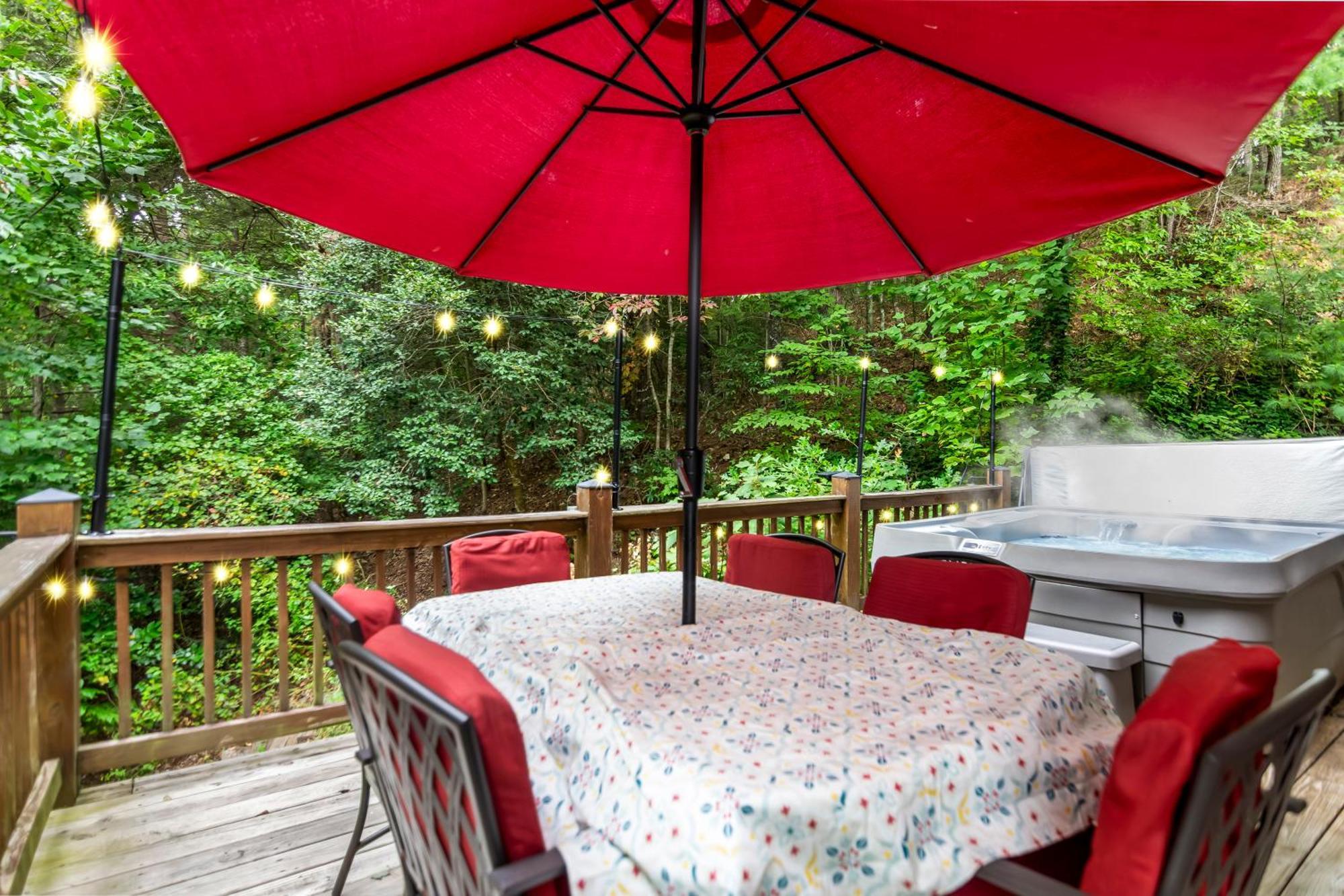 Amazing Creek View Cabin W/ Hot Tub, Firepit & Pool Table Ellijay Exterior photo
