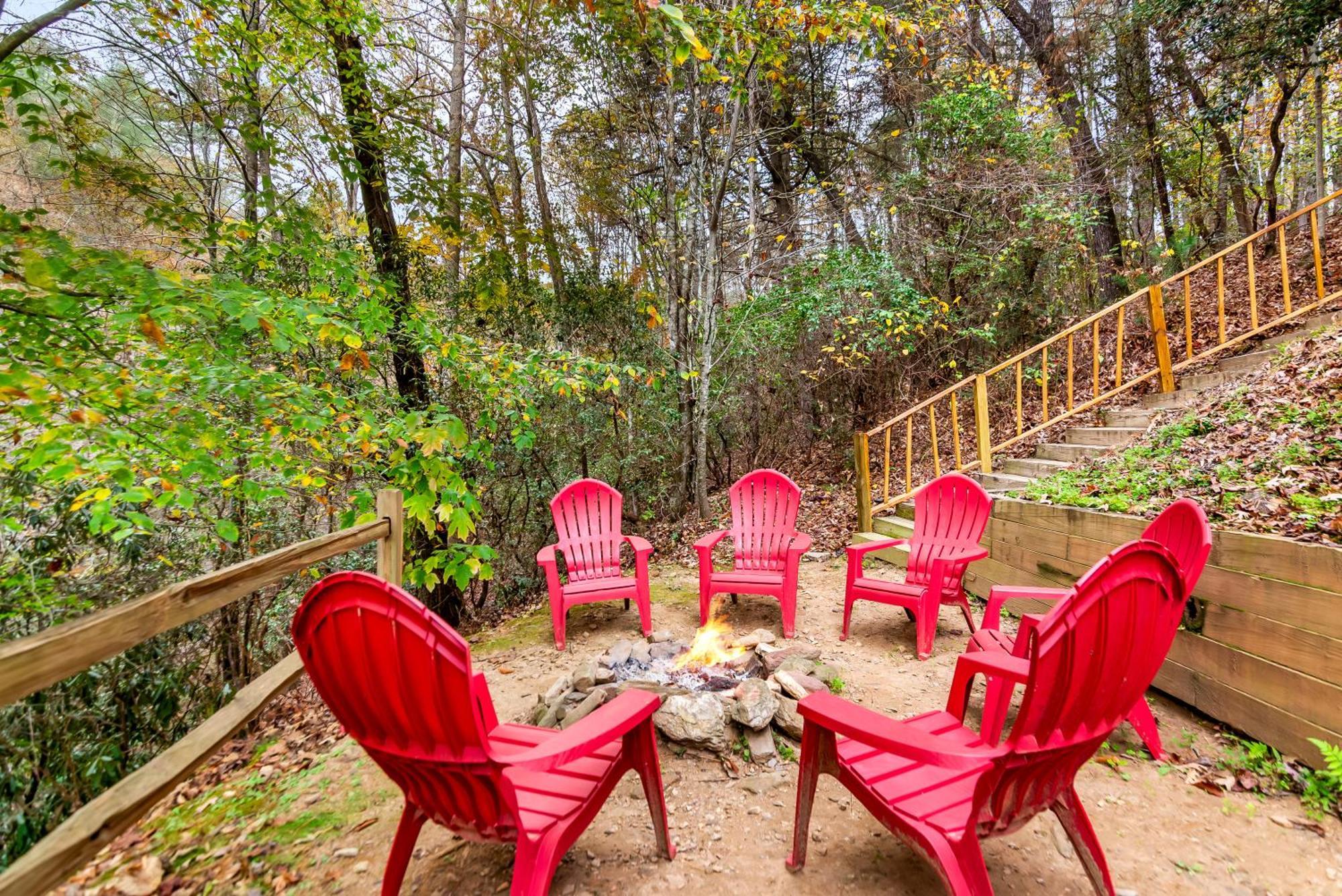 Amazing Creek View Cabin W/ Hot Tub, Firepit & Pool Table Ellijay Exterior photo